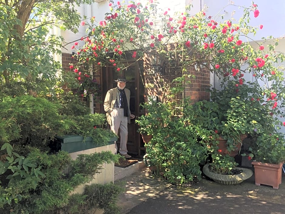 Chiswick Riviera with free parking