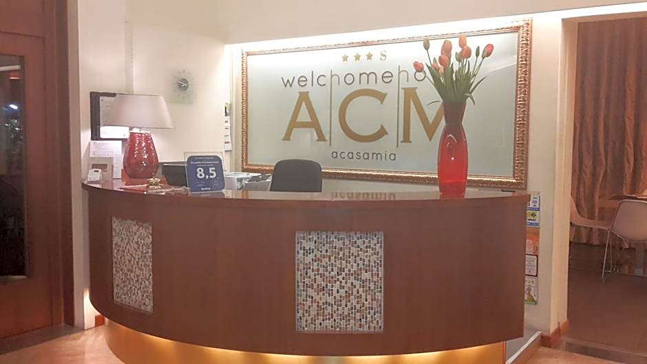 ACasaMia WelcHome Hotel