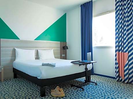 Standard Family Suite with One Double Bed and Sofa