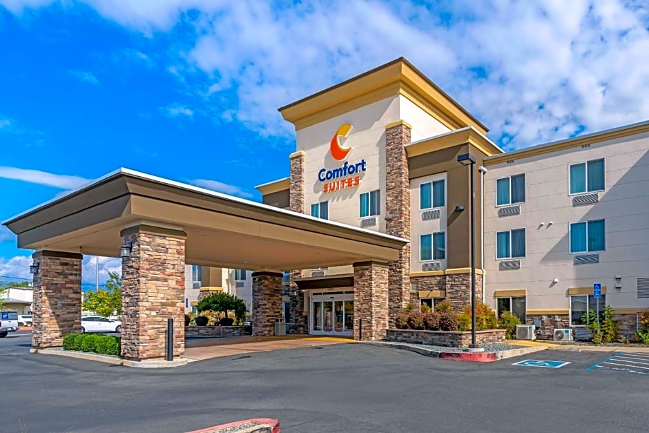 Comfort Suites Redding - Shasta Lake