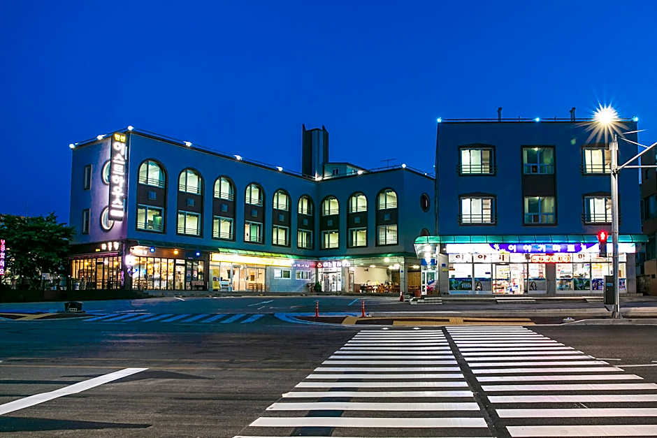 Donghae(mangsang) East House