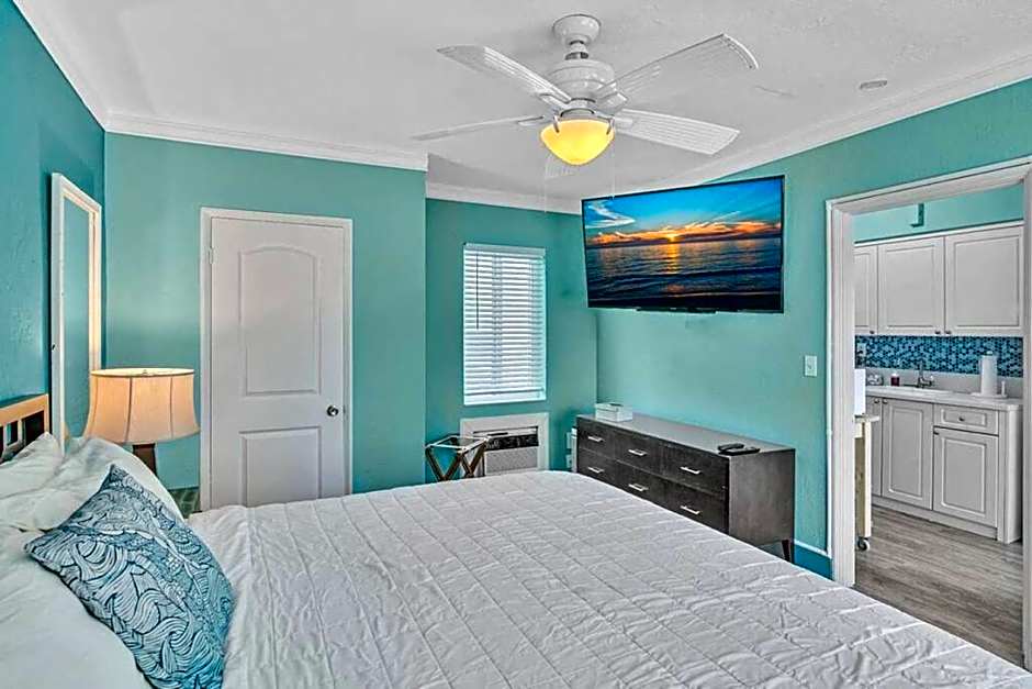 Panoramic beachfront Suite