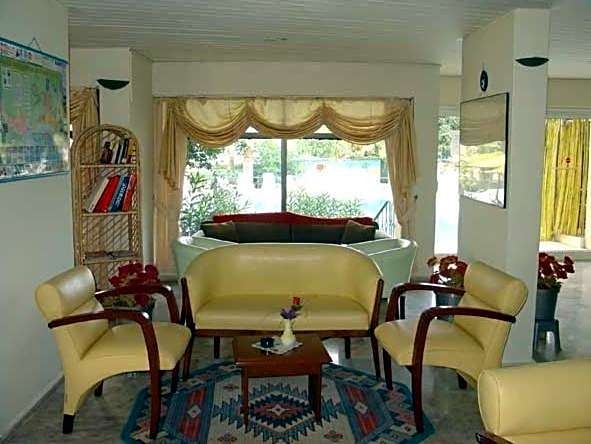 Amos Hotel