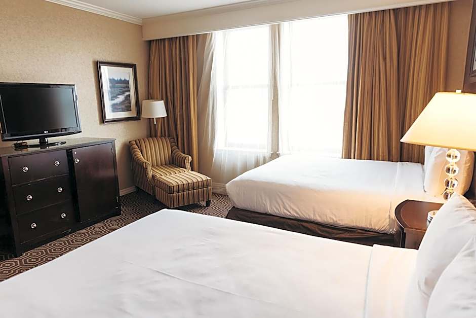 2 Queen Beds — 5 fotoğraftan 1. fotoğraf