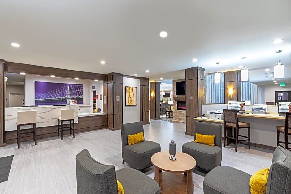 Staybridge Suites IAH Airport East By IHG