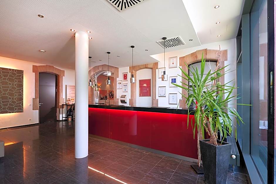 Novina Hotel Tillypark