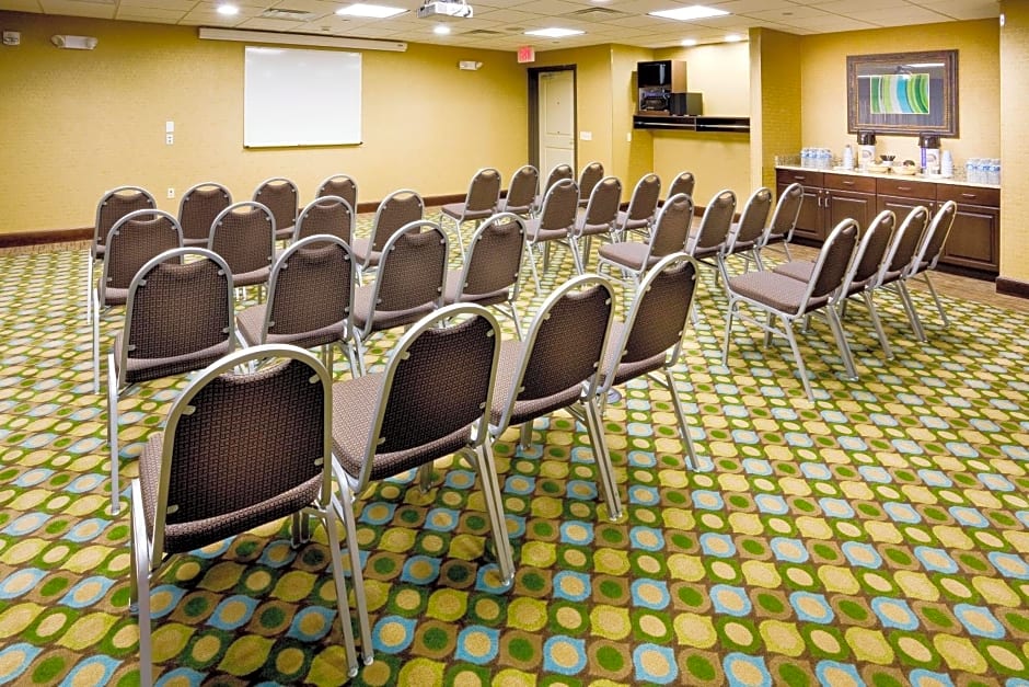 Holiday Inn Express and Suites Limerick-Pottstown, an IHG Hotel