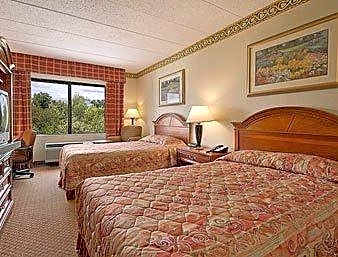 NORTHEAST GARDEN INN.