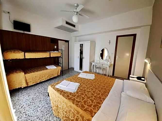 Hotel Modenese