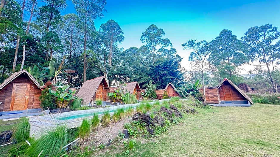 Triangular house and hot spring