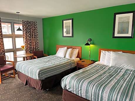 Pinebrook Motel