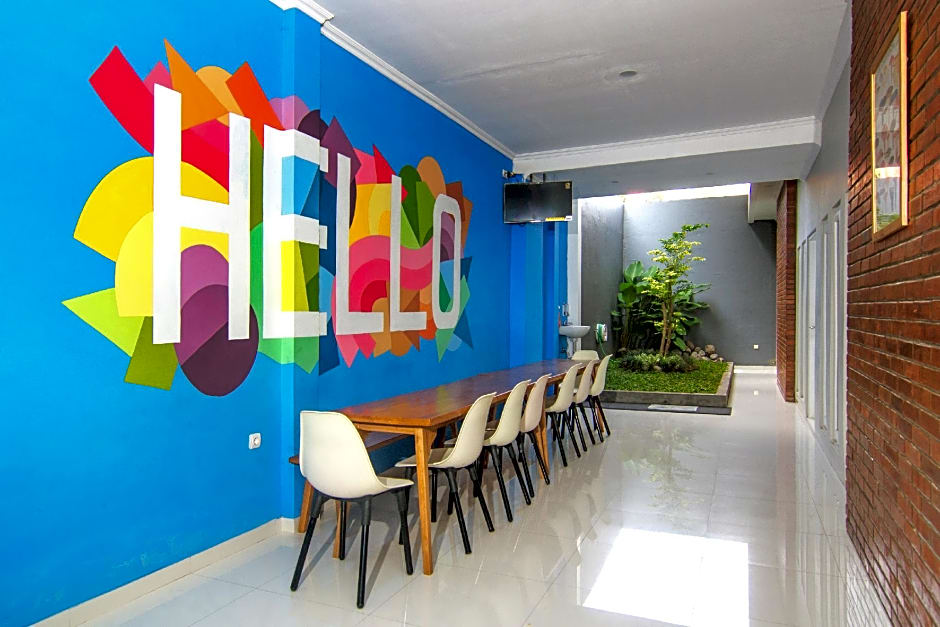 Urbanview Stay H jakal by RedDoorz – Sleman, MN