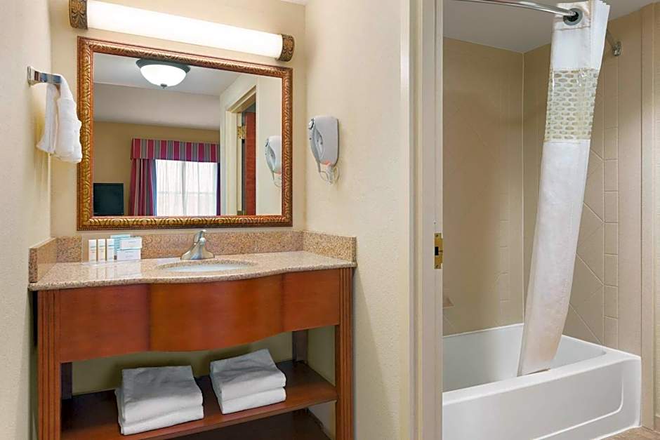 Hampton Inn By Hilton & Suites Williamsburg Historic District Va