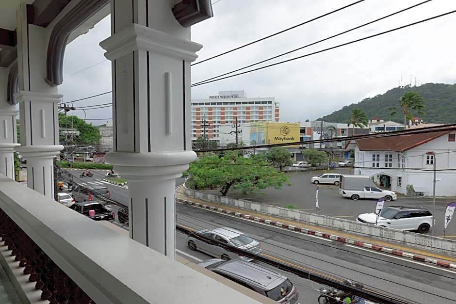 Surachet at 257 Boutique House