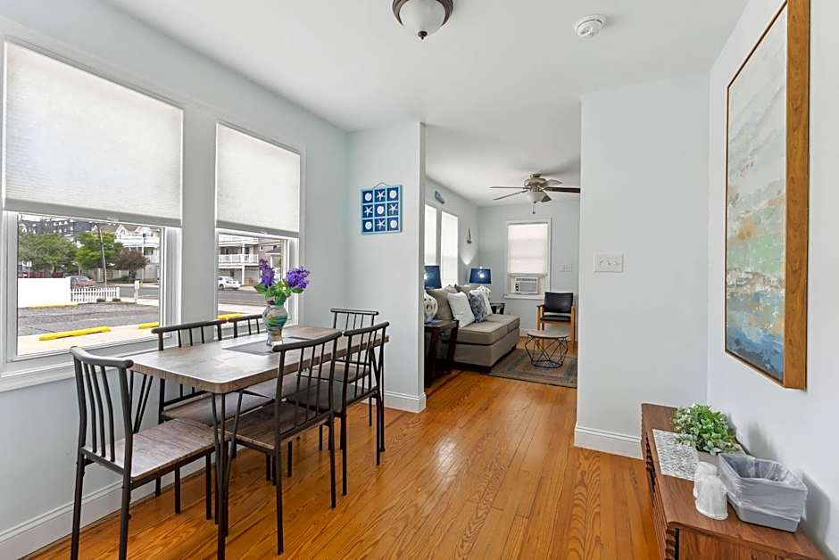 Daytona Inn and Suites