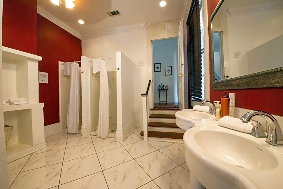 Auberge Nouvelle Orleans Hostel