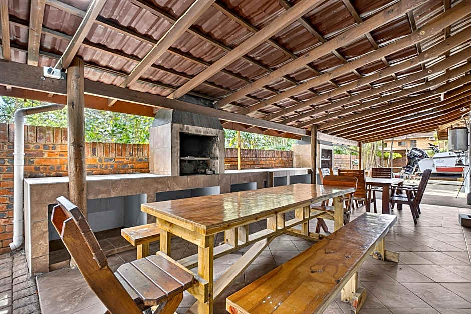Fisherman's 6-Bedroom Family Home