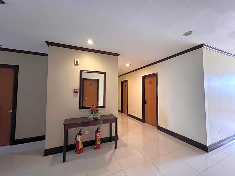 [ACTIVE] Fuente Oro Business Suites