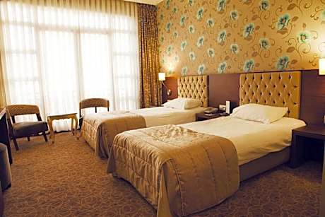 Deluxe Room with Sea View