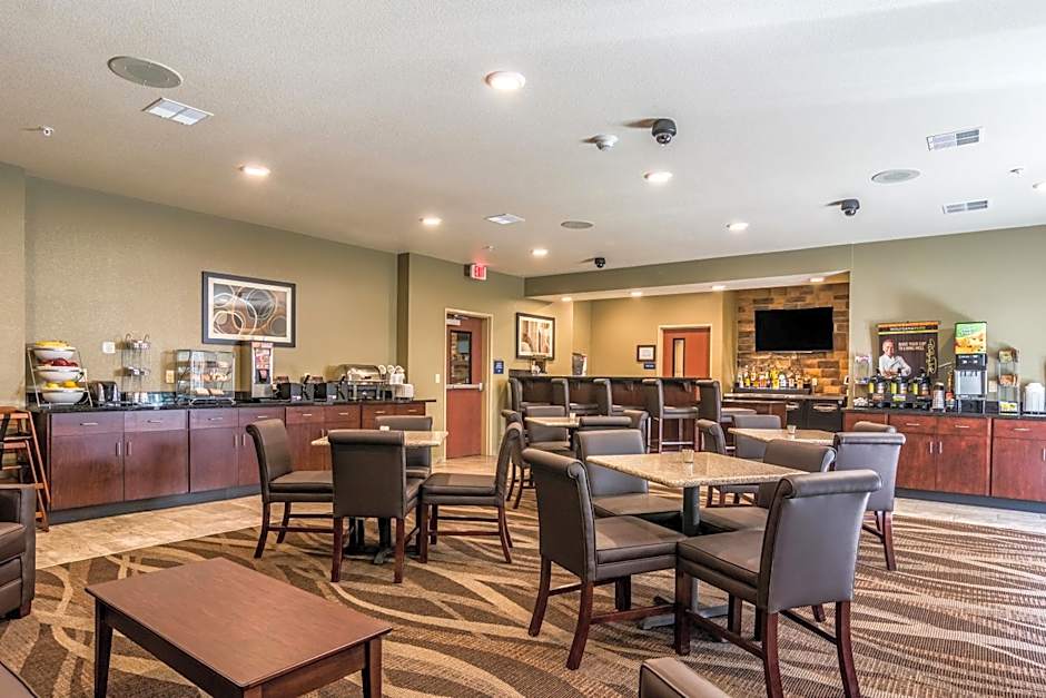 Cobblestone Hotel & Suites - Greenville