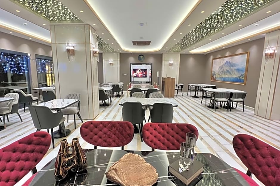 MQ Hotel Suites & SPA