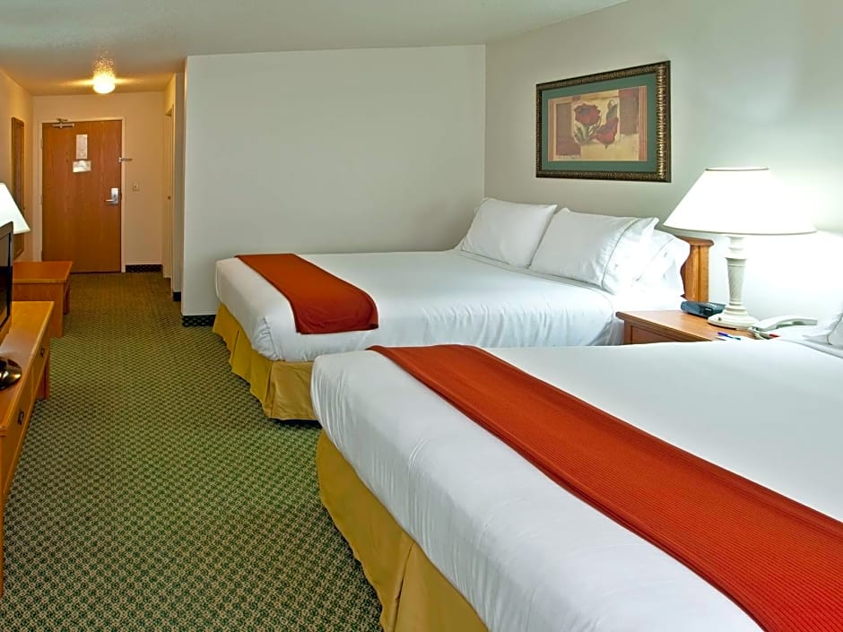 Holiday Inn Express & Suites Logan