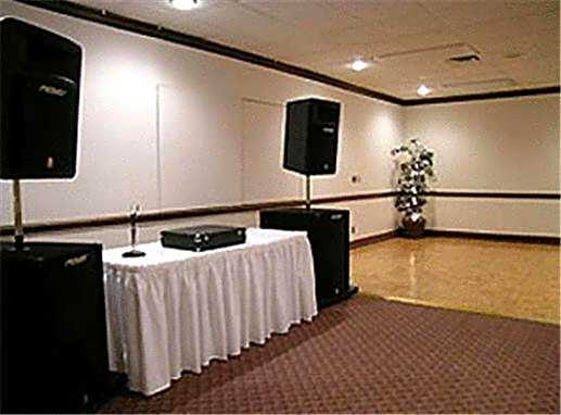 Trade Winds Central Inn