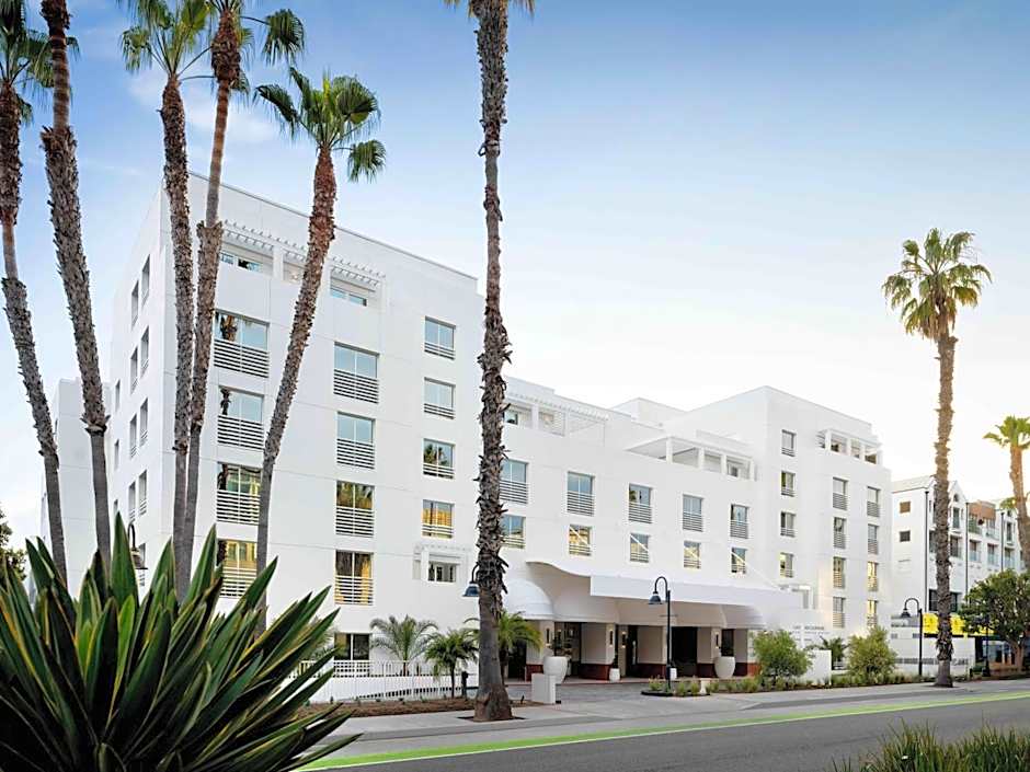 Sandbourne Santa Monica, Autograph Collection