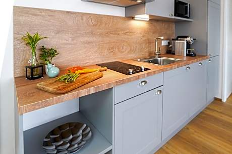 Apartment, 1 Bedroom (1 Queen Bed and 1 Double Sofa Bed)