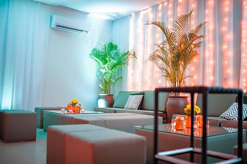 Tropical Enclave Hotel