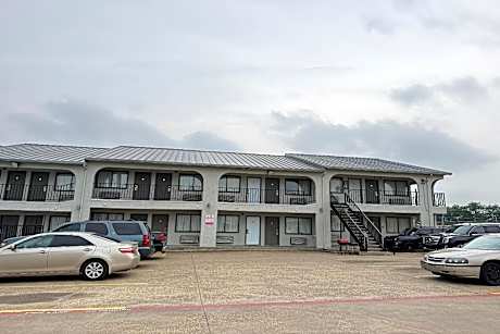 Deluxe Inn Mesquite Near I-30 Dallas