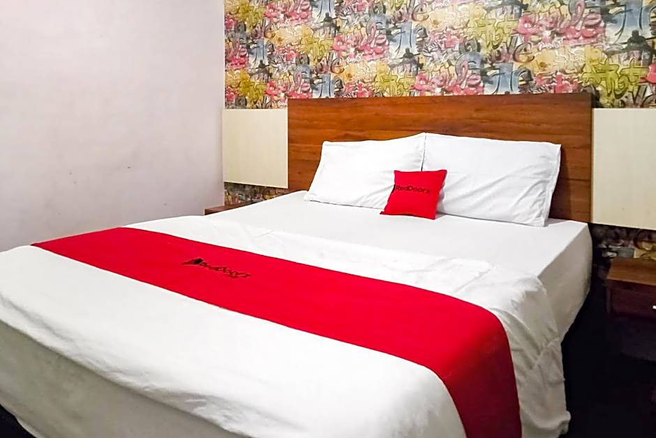 RedDoorz @ Pantai Panjang Bengkulu 2