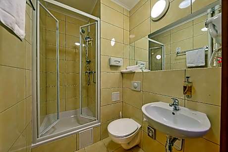 1 King Bed, Nonsmoking, Premium Luxury