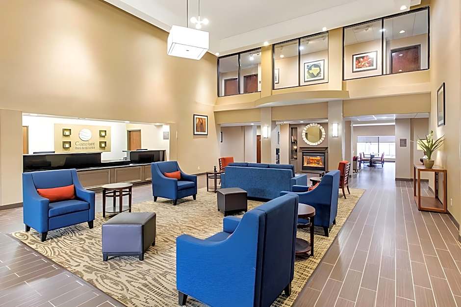 Comfort Inn & Suites IAH Bush Airport - East