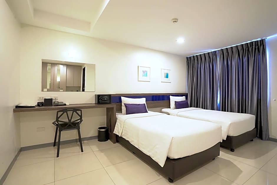 Photo 1 of 6 of Deluxe 2 Beds