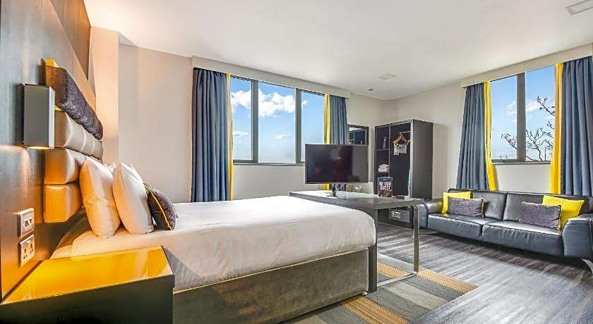 Aparthotel Roomzzz Nottingham City