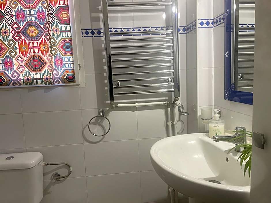 Las Hadas Albergue -solo para Peregrinos - Vegano -Bar