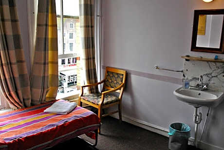 Triple Room with Shared Bathroom