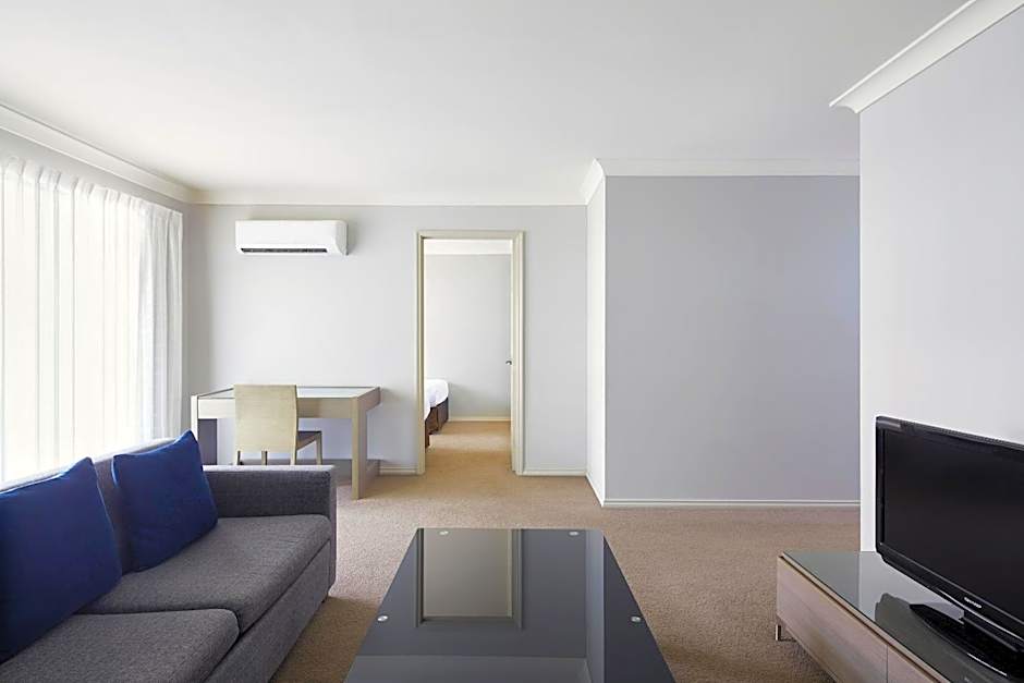 Pinnacle Apartments