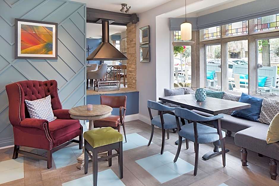 The Sheep on Sheep Street Hotel