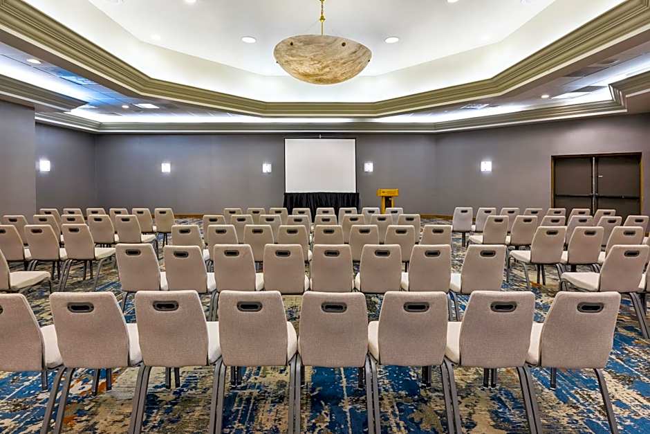 Crowne Plaza Columbus North - Worthington By IHG