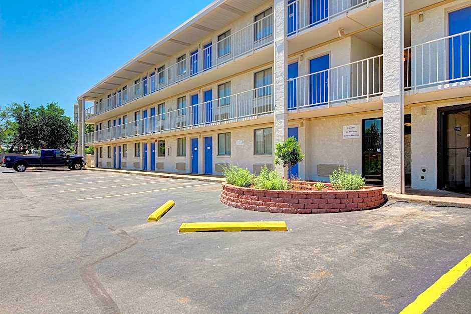 Economy Hotel Oklahoma City