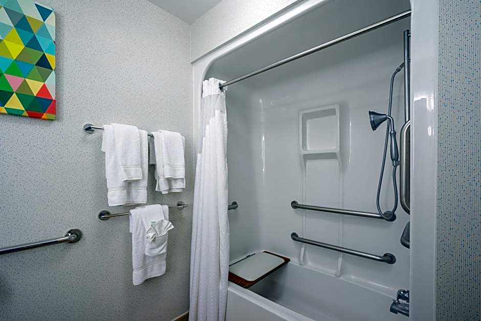 Holiday Inn Express and Suites Quakertown - Allentown Area By IHG