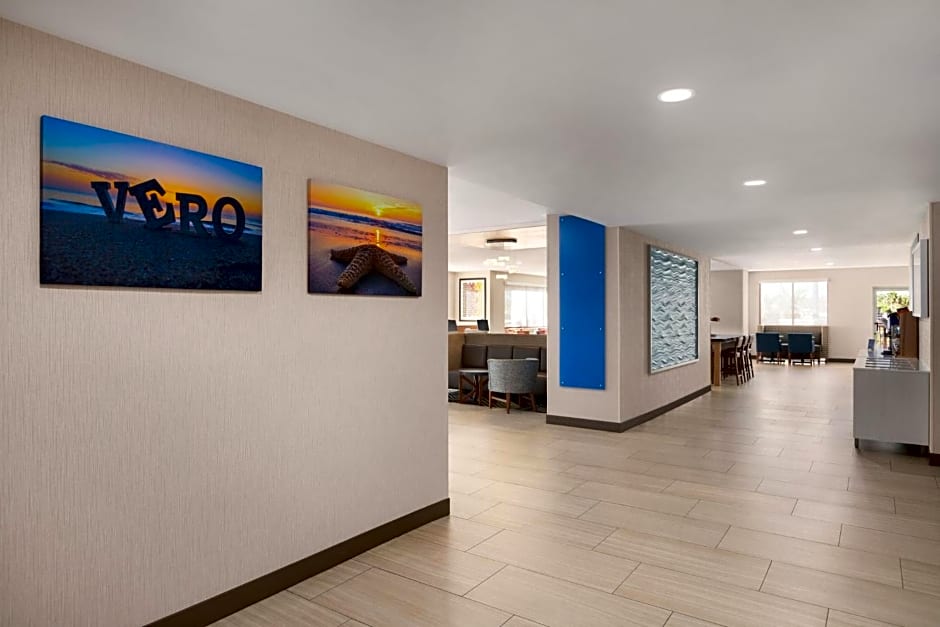 Holiday Inn Express Vero Beach-West