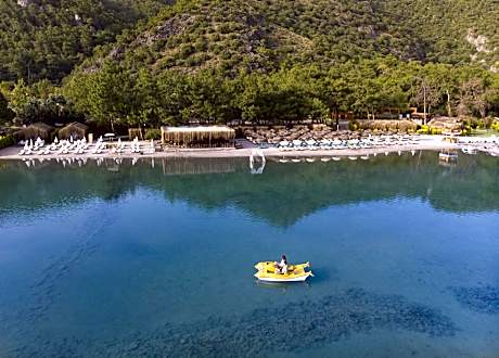 Green Pine Bungalows