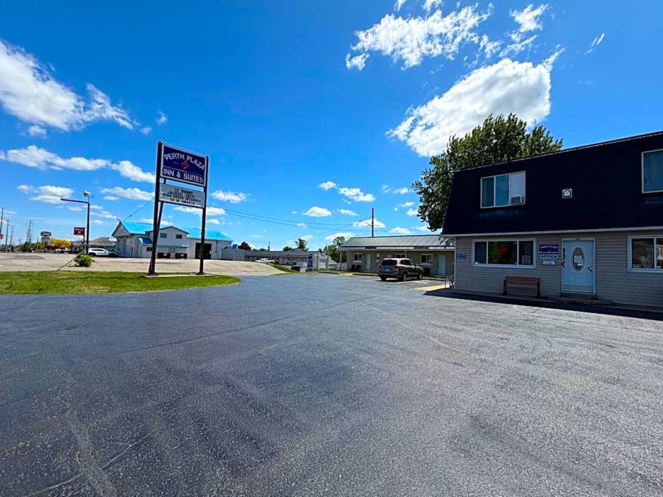 Perth Plaza Inn & Suites