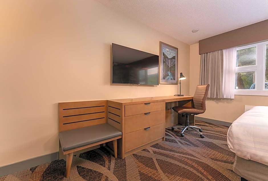 Prestige Hudson Bay Lodge, Premier Collection