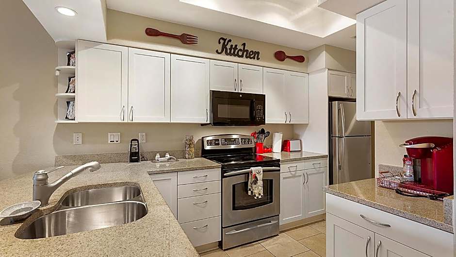 Lake Travis Stunning Waterfront, Sunset & Pool Views, Pet Friendly, Boat Ramp, Lago Vista, Texas