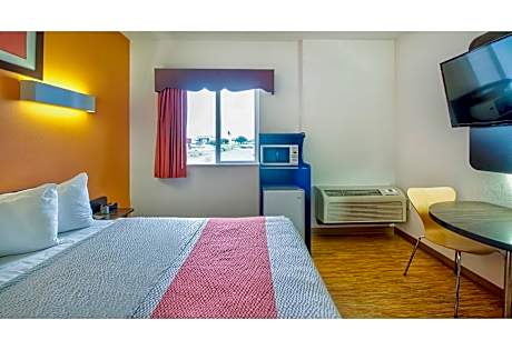 2 Full Beds | Non-Smoking