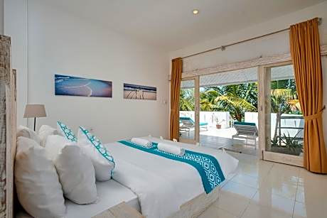 Deluxe Double Room with Balcony and Sea View